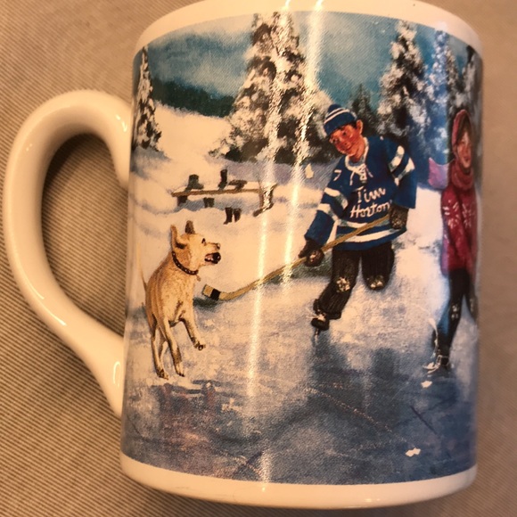 Tim Hortons Skating Pond Mug 003 Hockey Winter Canada - Picture 3 of 5